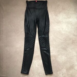 Spanx Black Vegan Faux Leather Moto Biker Chic Leggings Quilted Panels XS